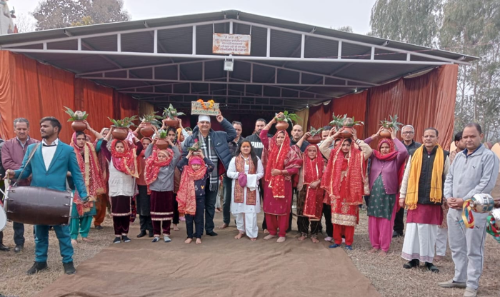 Sri Madhya Bhagwat Katha Samayam at Mata Kalyani Mandir Khanni begins the annual Bhandara on February 4, Sunday, Kanwar Grewal will present his religious program.